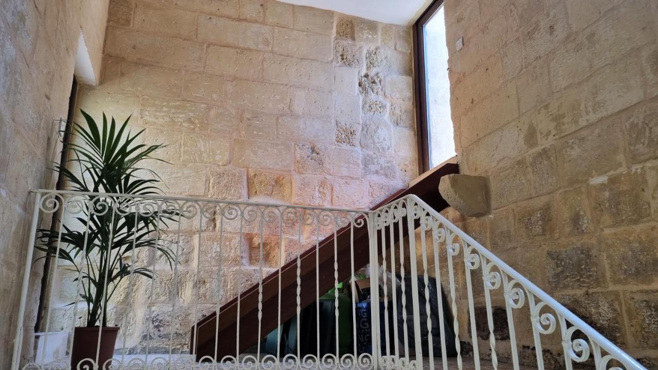 Vallettacharme - 2 Bedrooms Flat In The Heart Of The City Bagian luar foto
